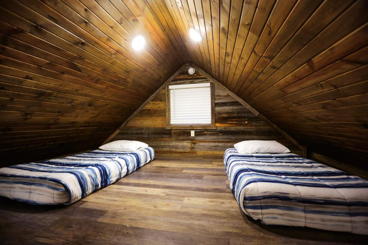 Knotty Squirrel Cabins Маунтин-Вью Экстерьер фото